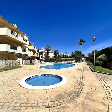 Albufeira Valley 2 With Pool By Homing アパート アルブフェイラ