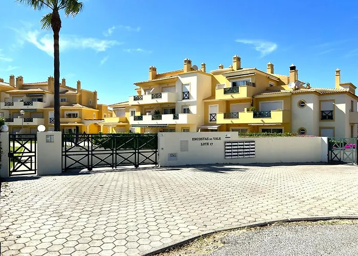 Albufeira Valley 2 With Pool By Homing * Albufeira